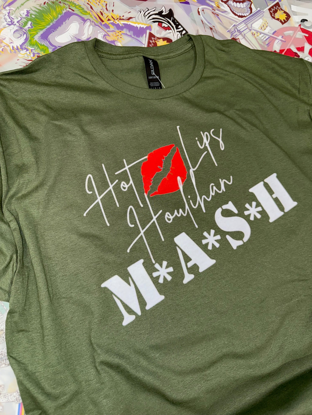 MASH HOT LIPS HOULIHAN GREEN T SHIRT