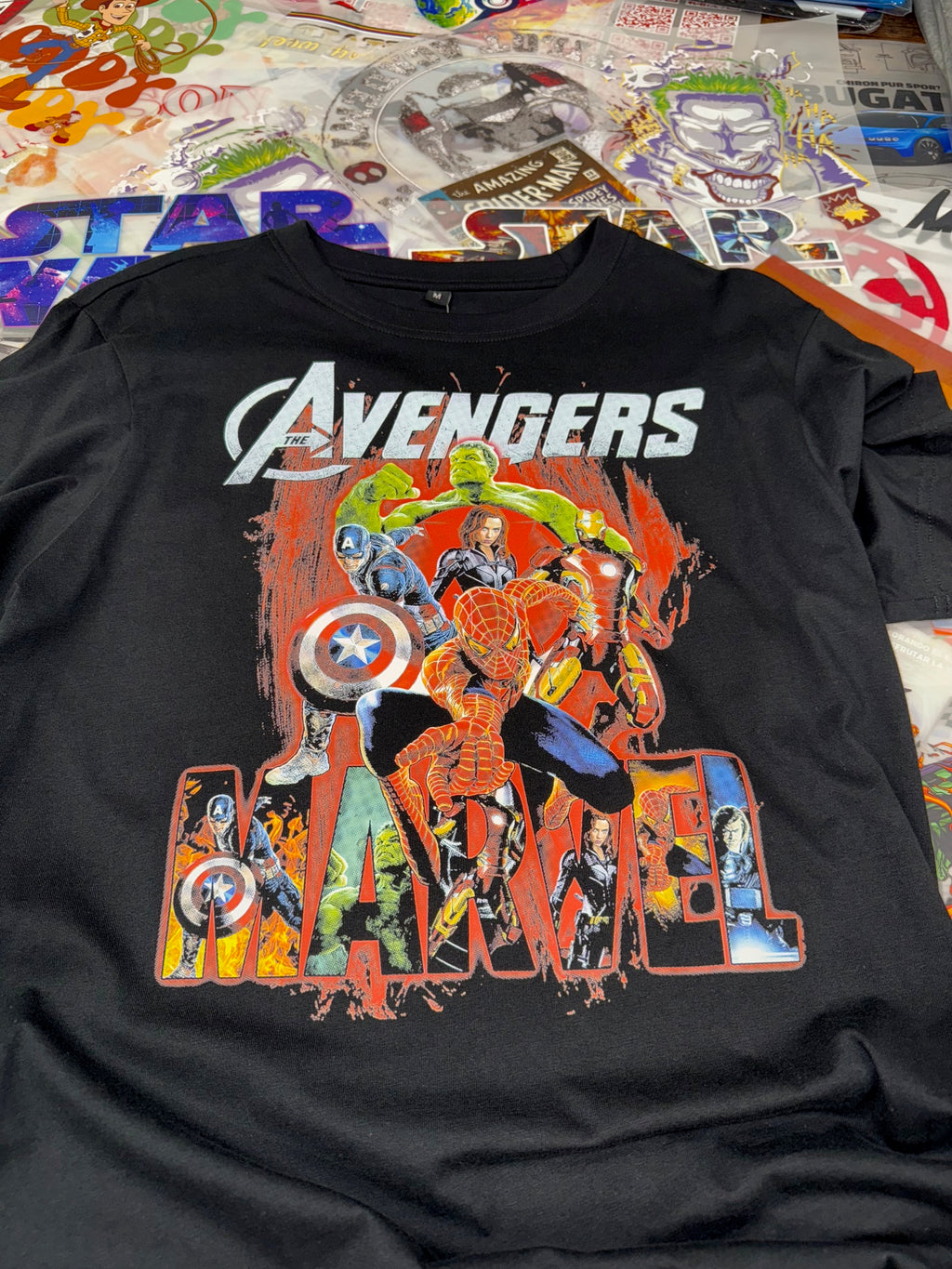 MARVEL AVENGERS BLACK T SHIRT