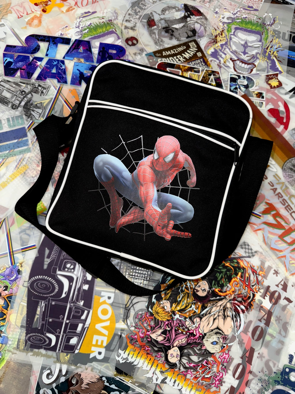 BLACK/WHITE RETRO FLIGHT BAG WITH SPIDER-MAN IMAGE